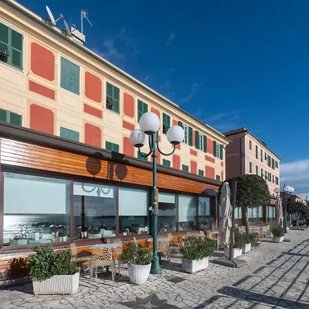 330 - Lord Nelson Chiavari, A Due Passi Dal Mare 3